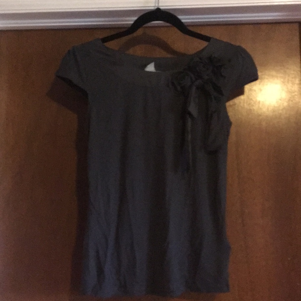 H&M Small charcoal grey top.